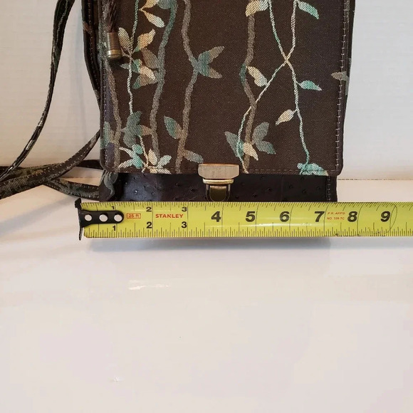 The Tea Garden Womans Brown Faux Ostrich Leather/Floral Fabric Crossbody Bag. - Picture 11 of 13